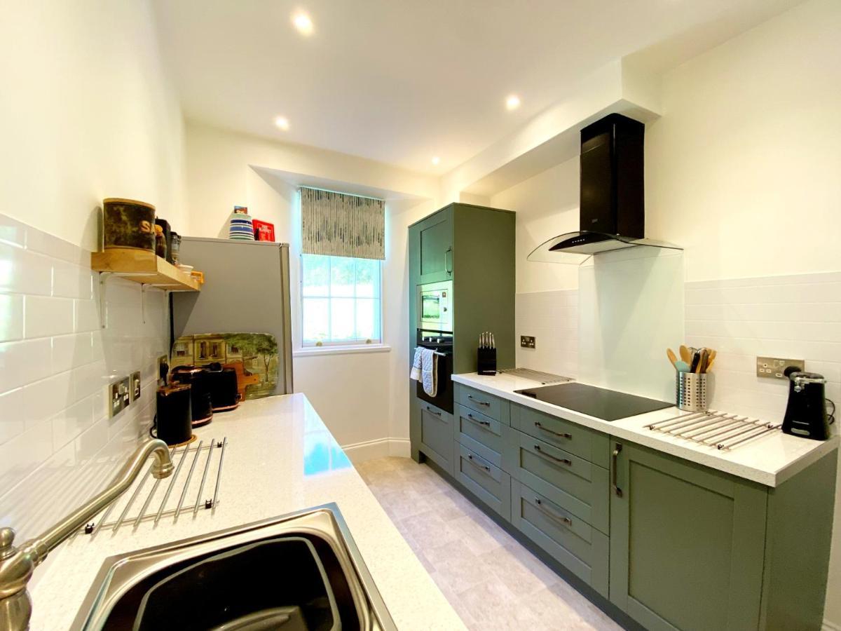Tramontane Apartment At Hesketh Crescent Torquay Buitenkant foto